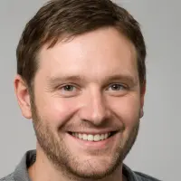 Autor Oskar Woody Wróbel
