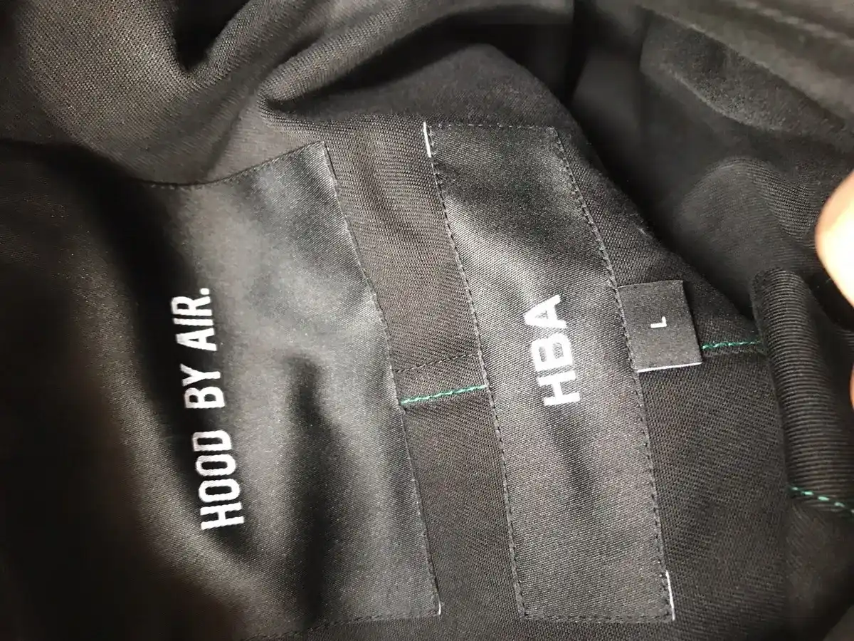 Hood By Air - jak nosić tę markę, ile kosztuje i co ją wyróżnia?