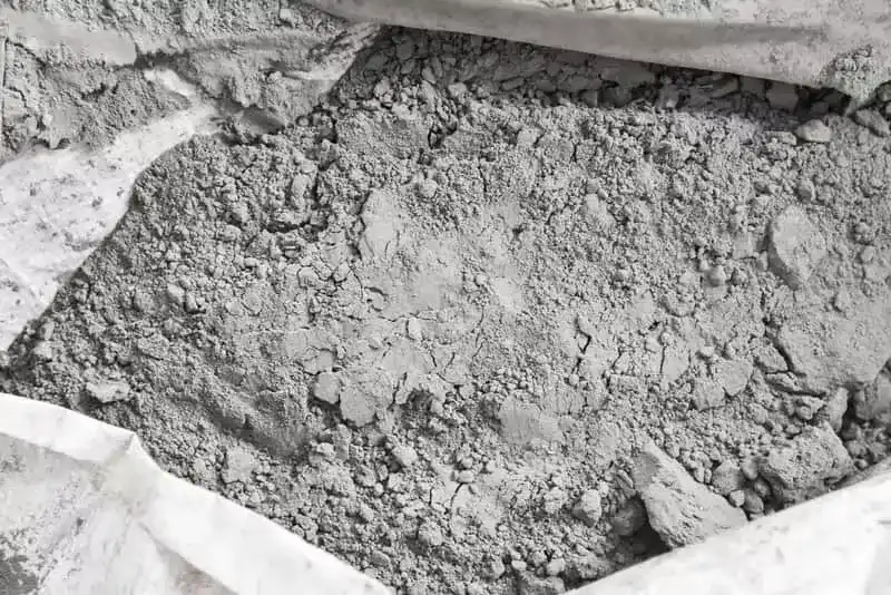 Suchy beton w betoniarce: proporcje, mieszanie i zastosowanie krok po kroku