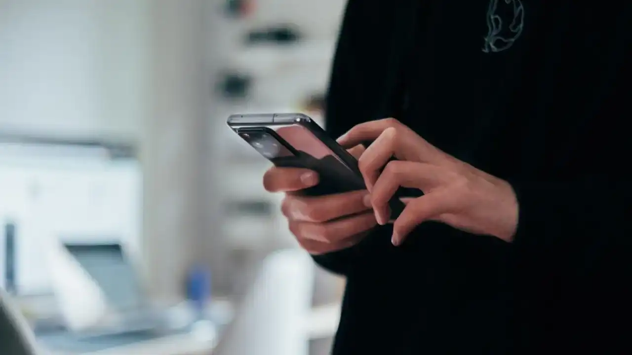 Kiedy kupić smartfon? Najlepsze promocje w Polsce - poradnik