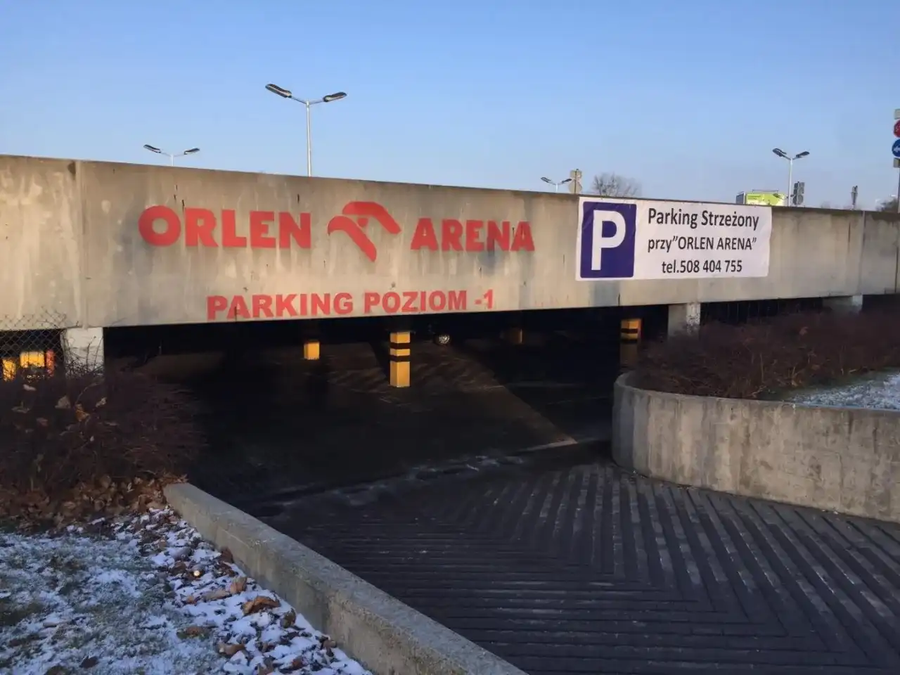Parking Orlen: Cennik, kary, darmowe minuty. Jak uniknąć mandatu?