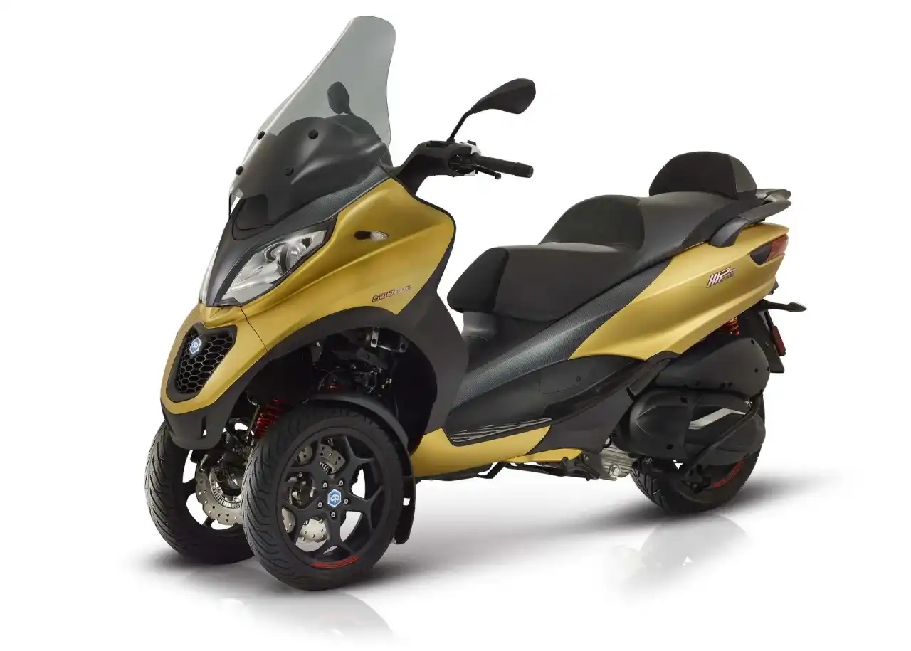 Piaggio MP3 500: Ile wyciąga? Kat. B i autostrada pełna analiza