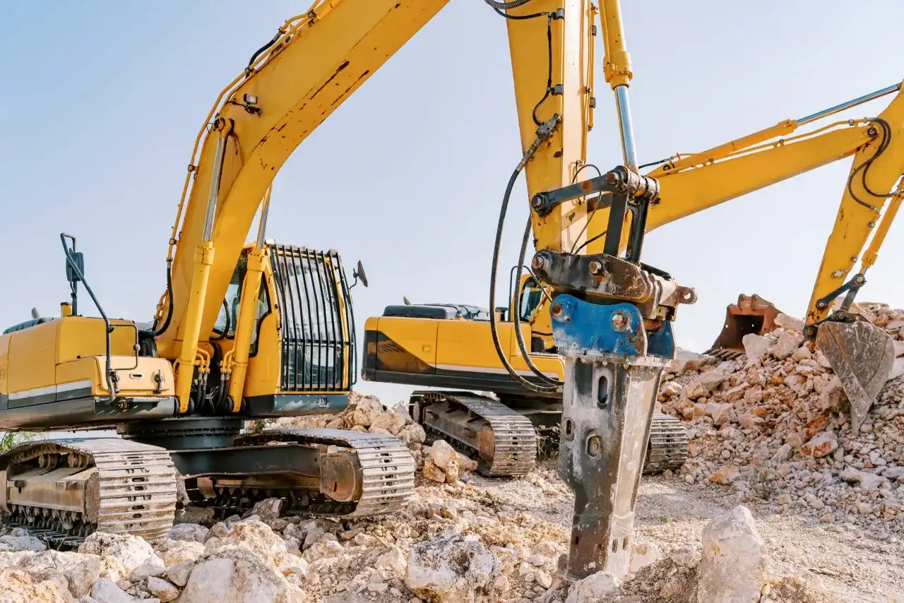 Młot udarowy hydrauliczny: Jak wybrać, dobrać i eksploatować?