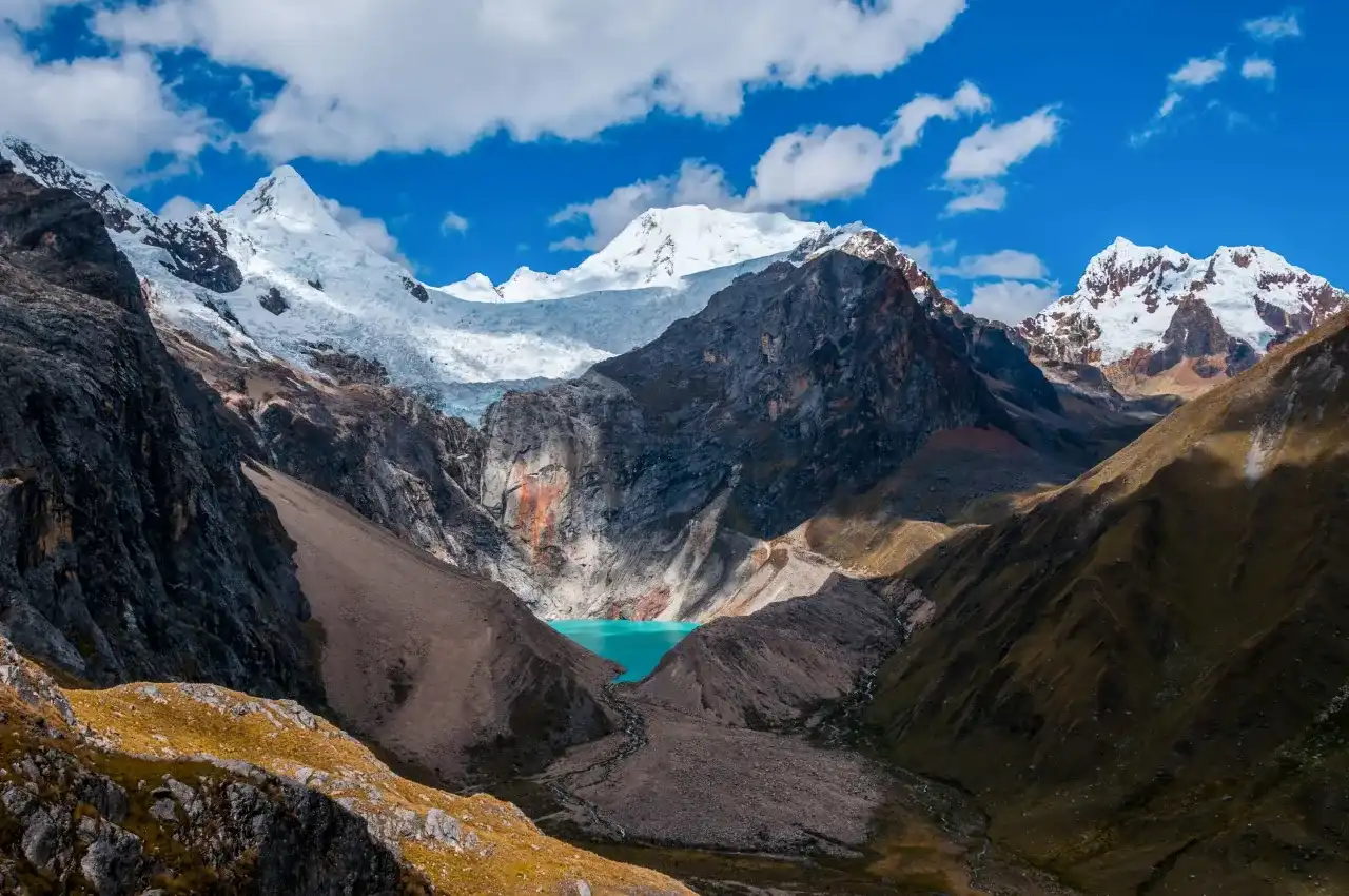 Huascarán: Najwyższy szczyt Peru wysokość, historia i ciekawostki