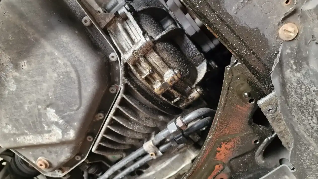 Skrzynia korbowa: objawy awarii, naprawa i jak dbać o silnik