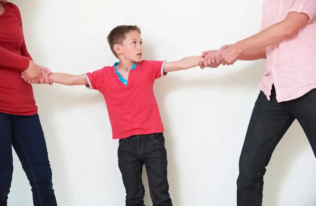 Kiedy ojciec nie może odebrać dziecka z przedszkola? Sprawdź powody