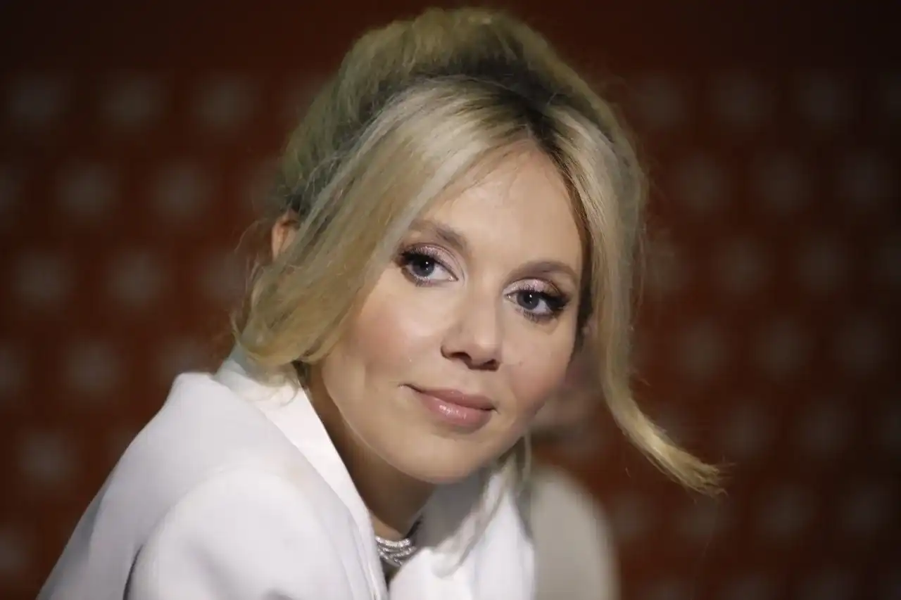 Kasia Moś wiek - Ile ma lat? Poznaj fakty i etapy kariery artystki