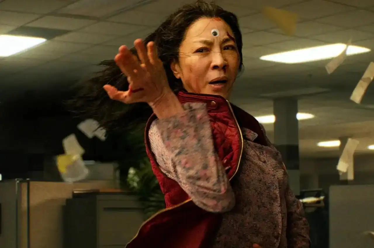 Wszystko wszędzie naraz: Recenzja, fenomen i 7 Oscarów