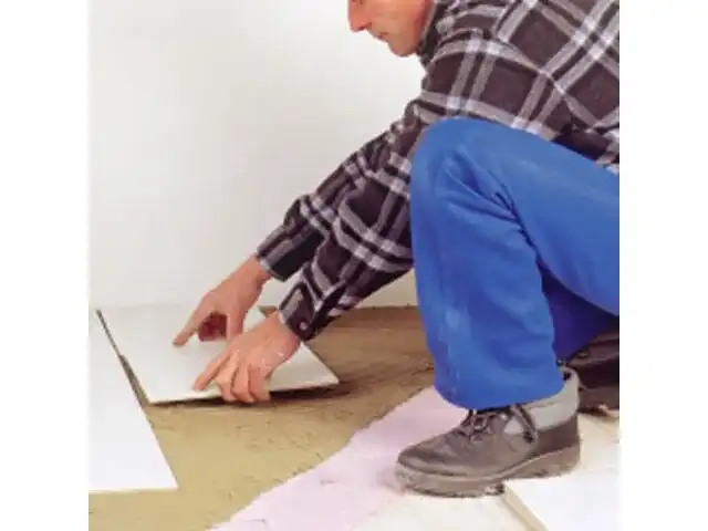 Jaki grunt na lastryko, aby poprawić przyczepność płytek?