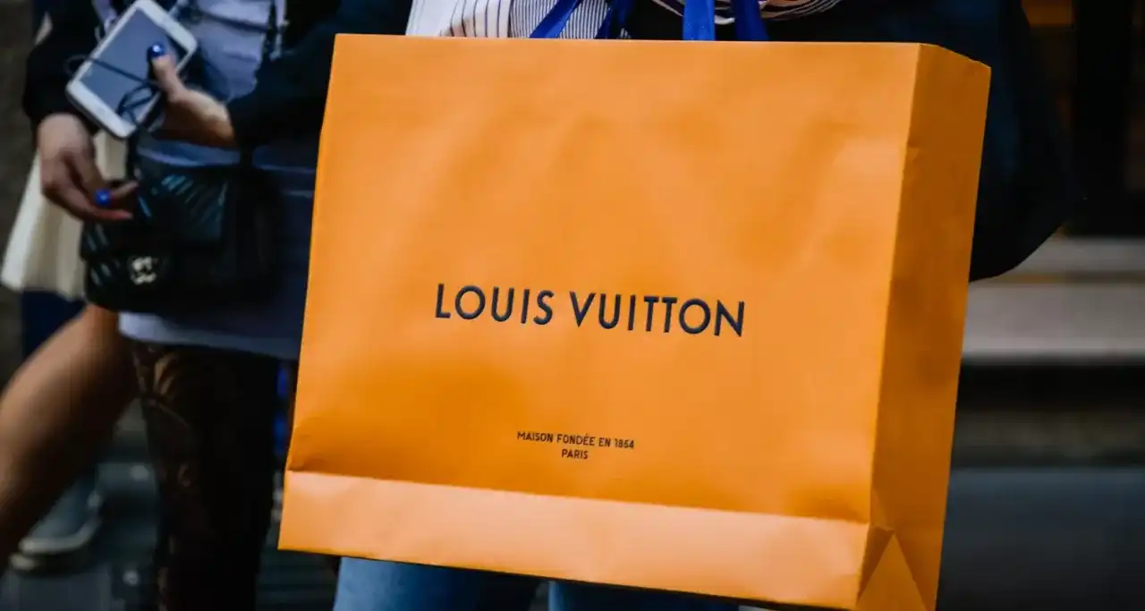 Jak rozpoznać oryginał Louis Vuitton i uniknąć podróbek