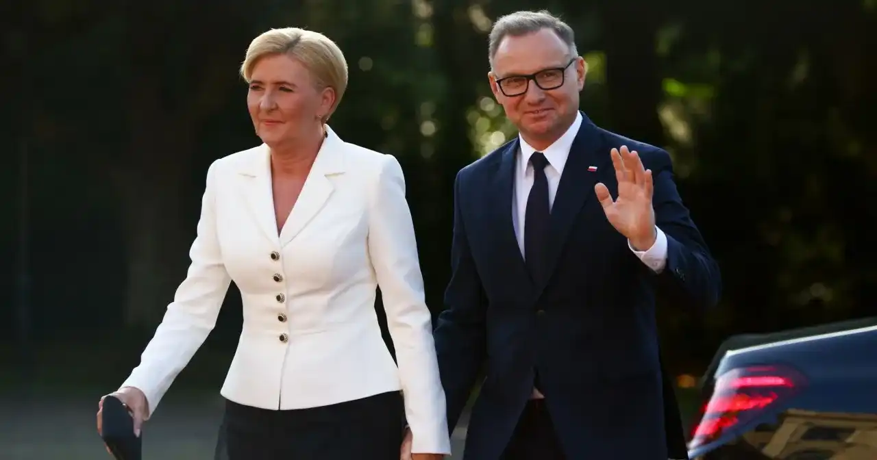 Agata Kornhauser-Duda: Dlaczego milczy? Analiza roli