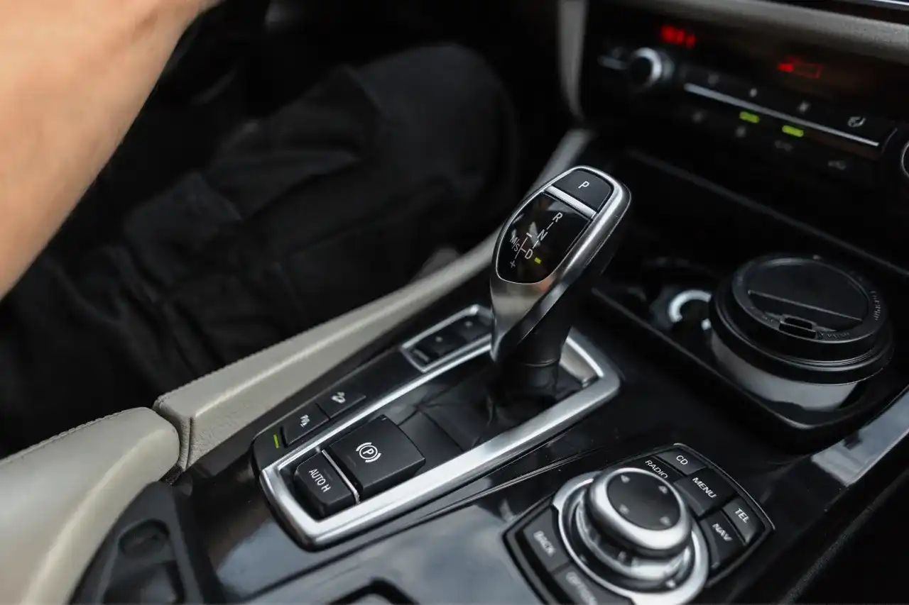 Jak zmieniać biegi w dieslu? Ekonomicznie i bez awarii