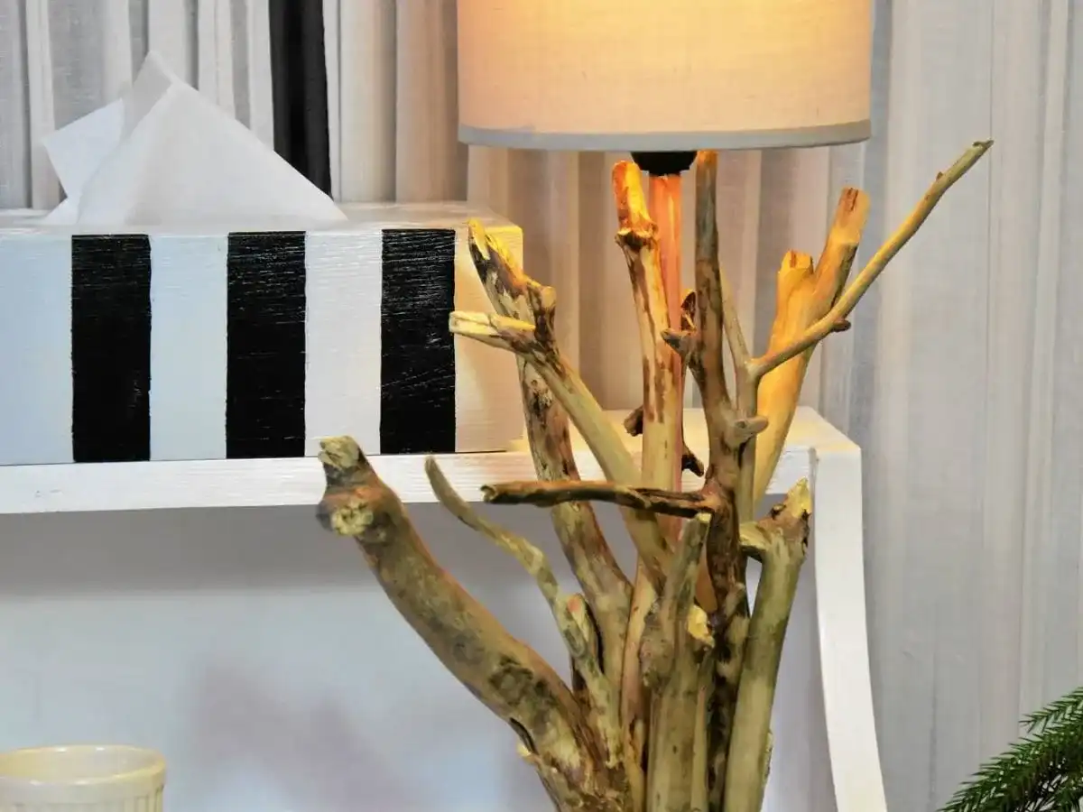 Lampa z gałęzi DIY: Twój przewodnik krok po kroku
