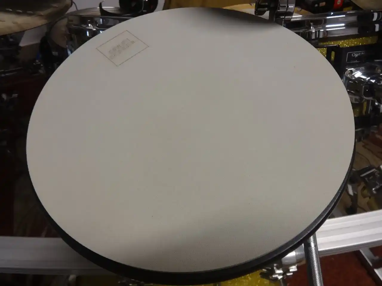 Pad treningowy perkusja: Jaki wybrać i jak ćwiczyć?