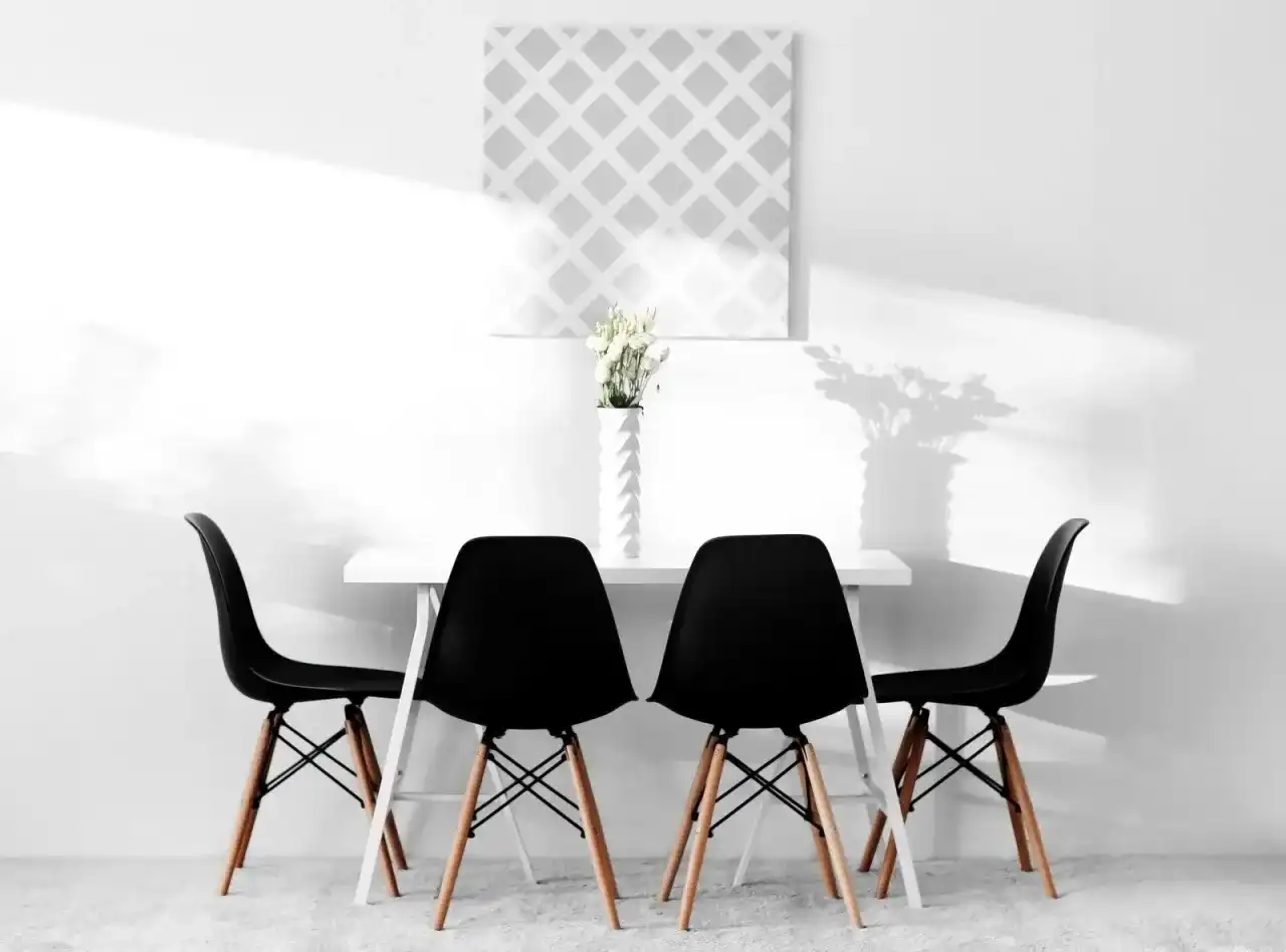 Jakie krzesła do białego stołu: najlepsze propozycje dla Twojego wnętrza