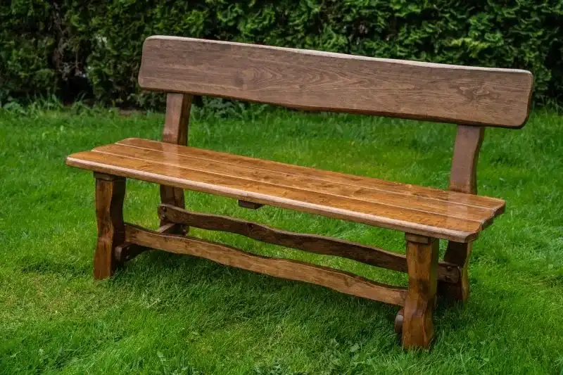 Ławka ogrodowa drewniana: Zrób ją sam! Oszczędź 200-400 zł