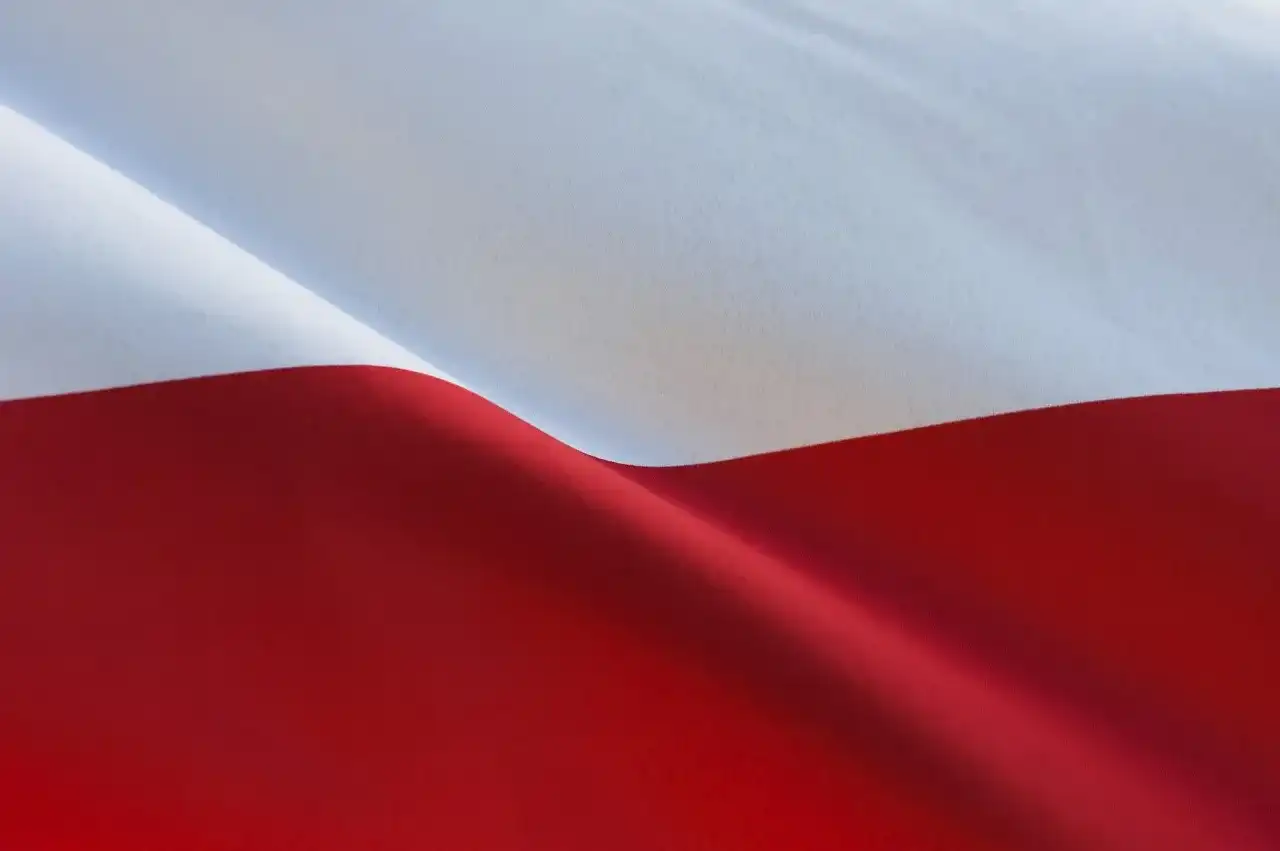 Hymn do miłości ojczyzny: klucz do polskiego patriotyzmu?
