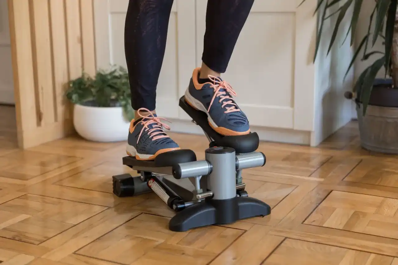 Ćwiczenia na stepperze - Jak skutecznie ćwiczyć w domu?