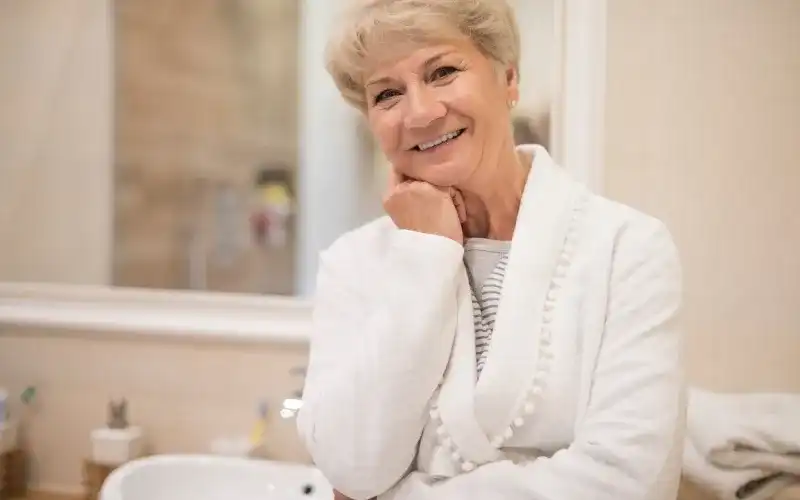 Refundacja krzesła toaletowego z NFZ: Jak uzyskać? [Przewodnik]