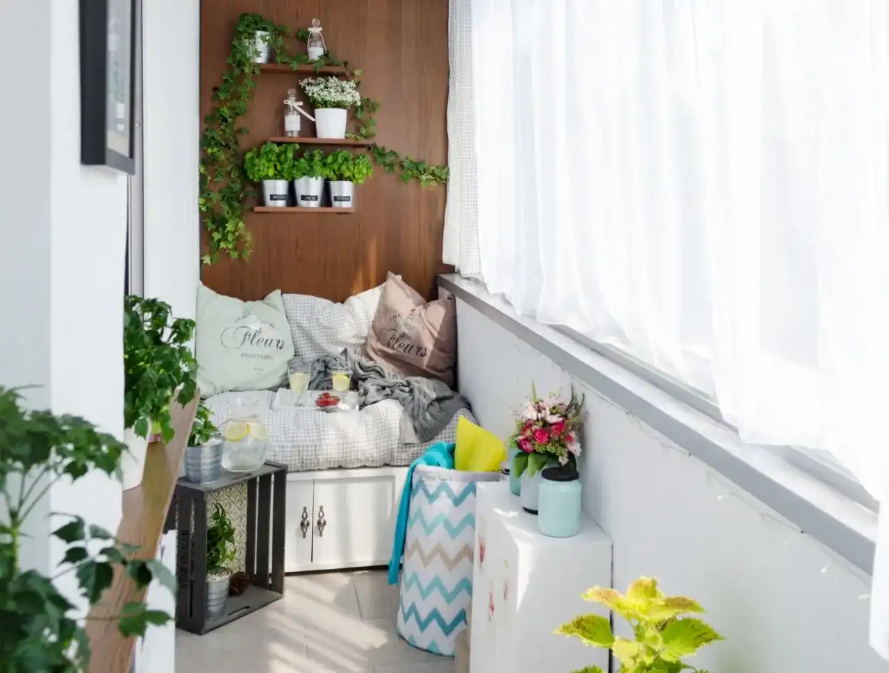 Jak zacienić balkon w bloku? Wybierz idealne rozwiązanie i uniknij błędów!