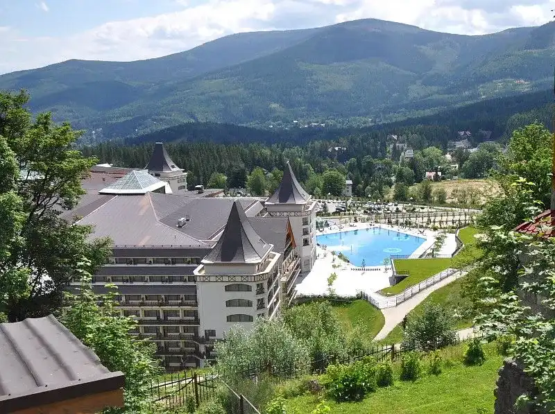 Atrakcje w Gołębiewskim Karpacz, które Cię zaskoczą i zachwycą