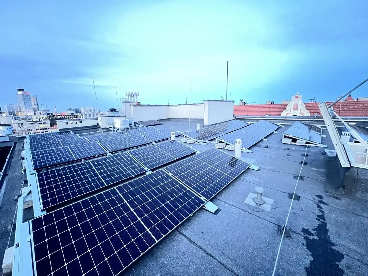 Fotowoltaika: Kiedy zgłoszenie, a kiedy pozwolenie? Sprawdź!