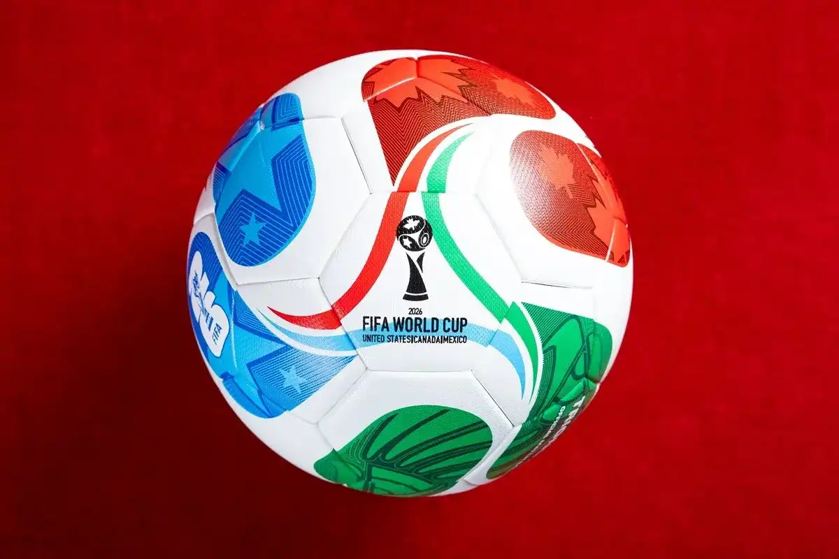 Naprawa piłki nożnej: Kiedy warto i jak to zrobić samodzielnie?