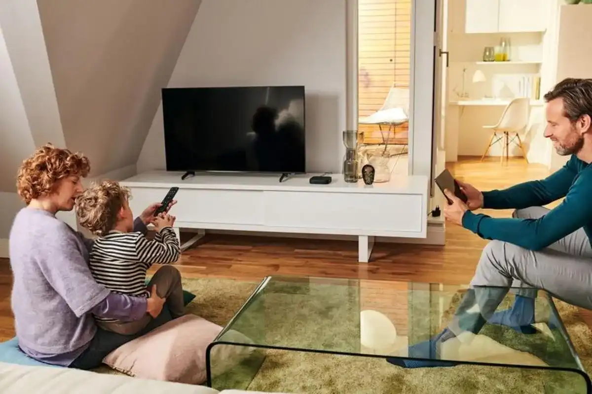 Kiedy dziecko może oglądać bajki? Ekspert radzi