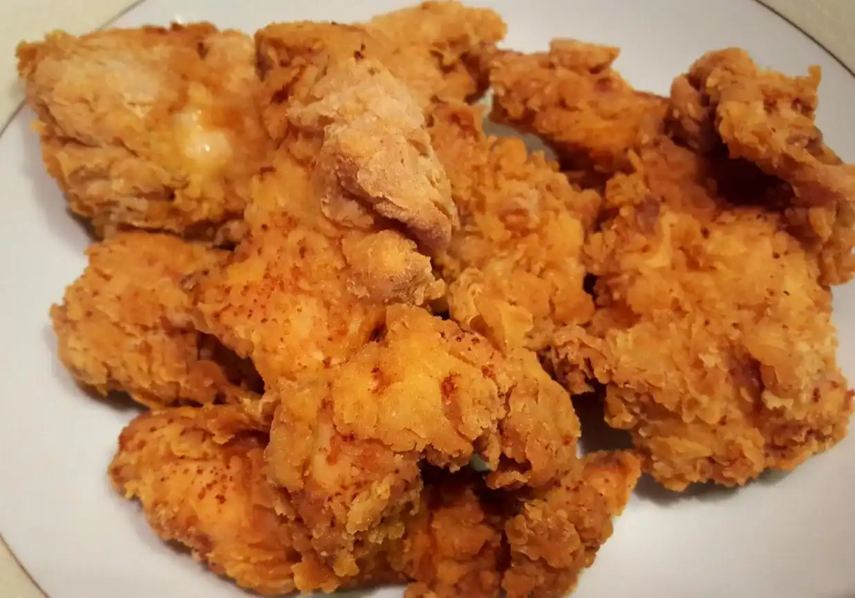 Domowe stripsy z kurczaka z airfryera - chrupiące jak z KFC