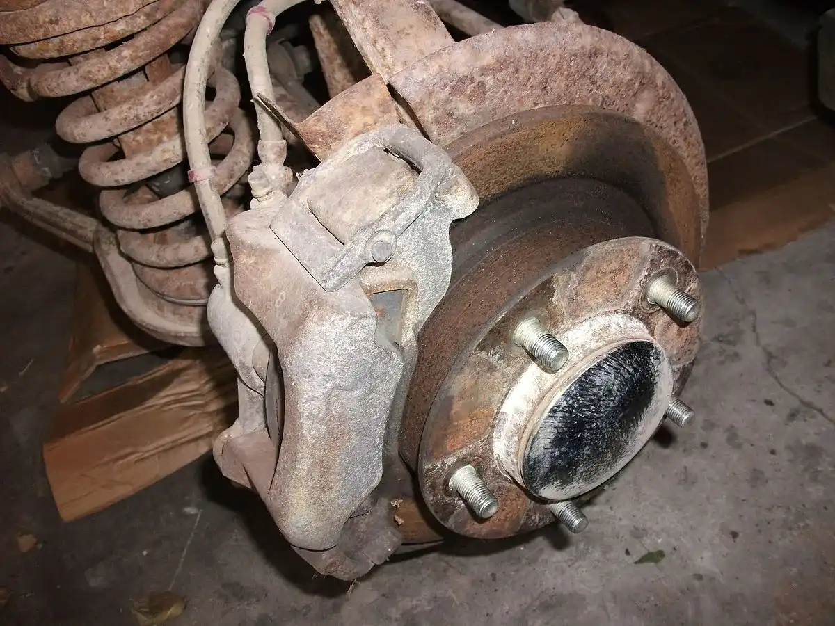 Ile kosztuje regeneracja zacisków hamulcowych? Cennik i opłacalność