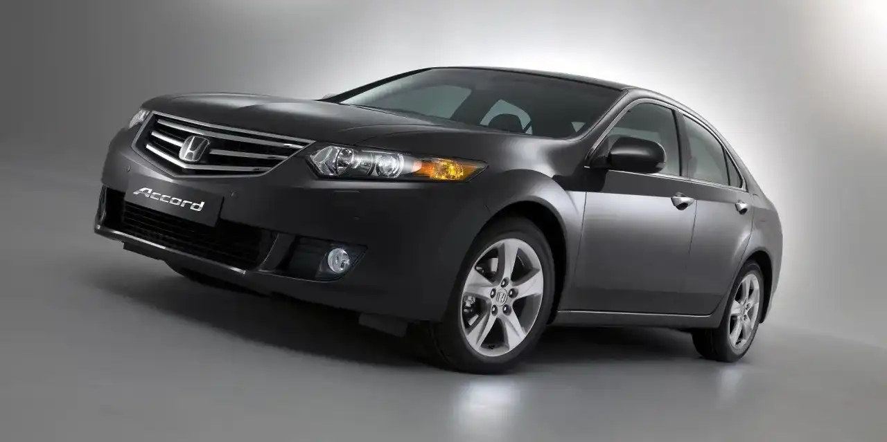 Honda Accord VIII: Ostatni samuraj? Co musisz wiedzieć przed zakupem.
