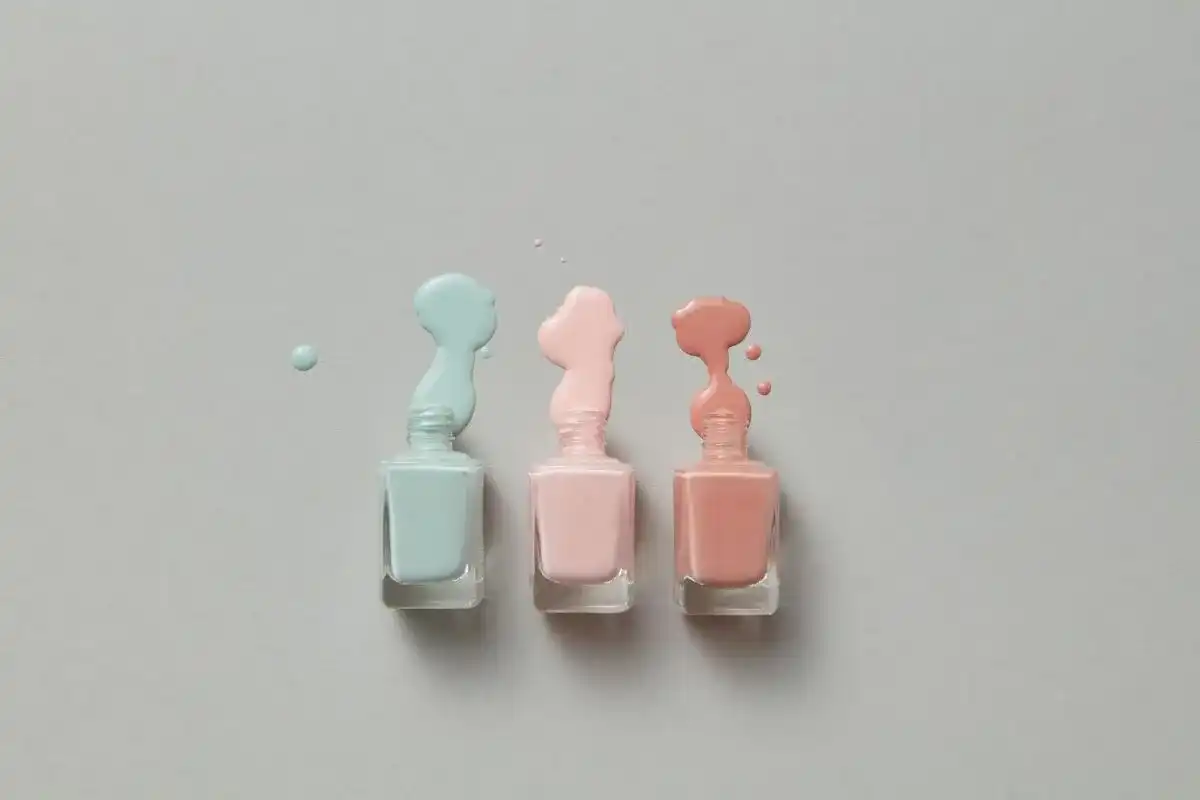 Gdzie wyrzucić lakiery do paznokci, aby nie zaszkodzić środowisku?