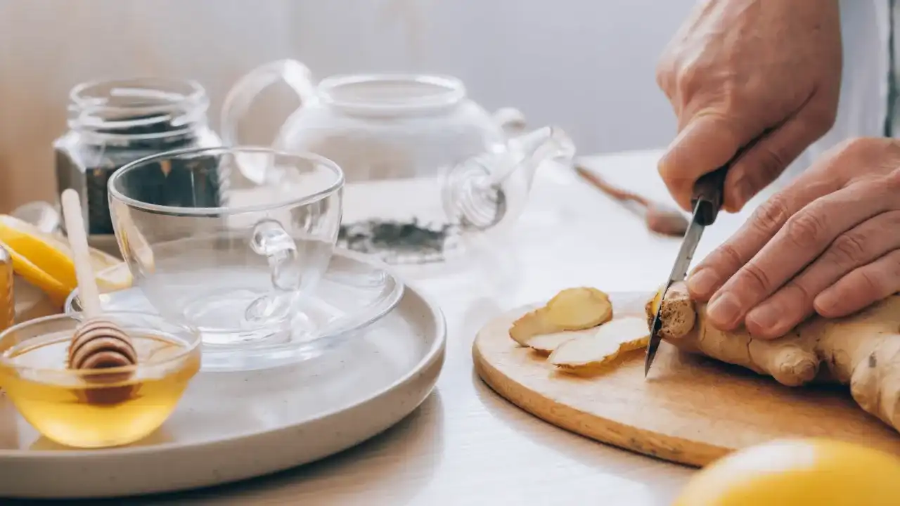 Jak zrobić herbatę z imbirem? Prosty przepis i korzyści zdrowotne