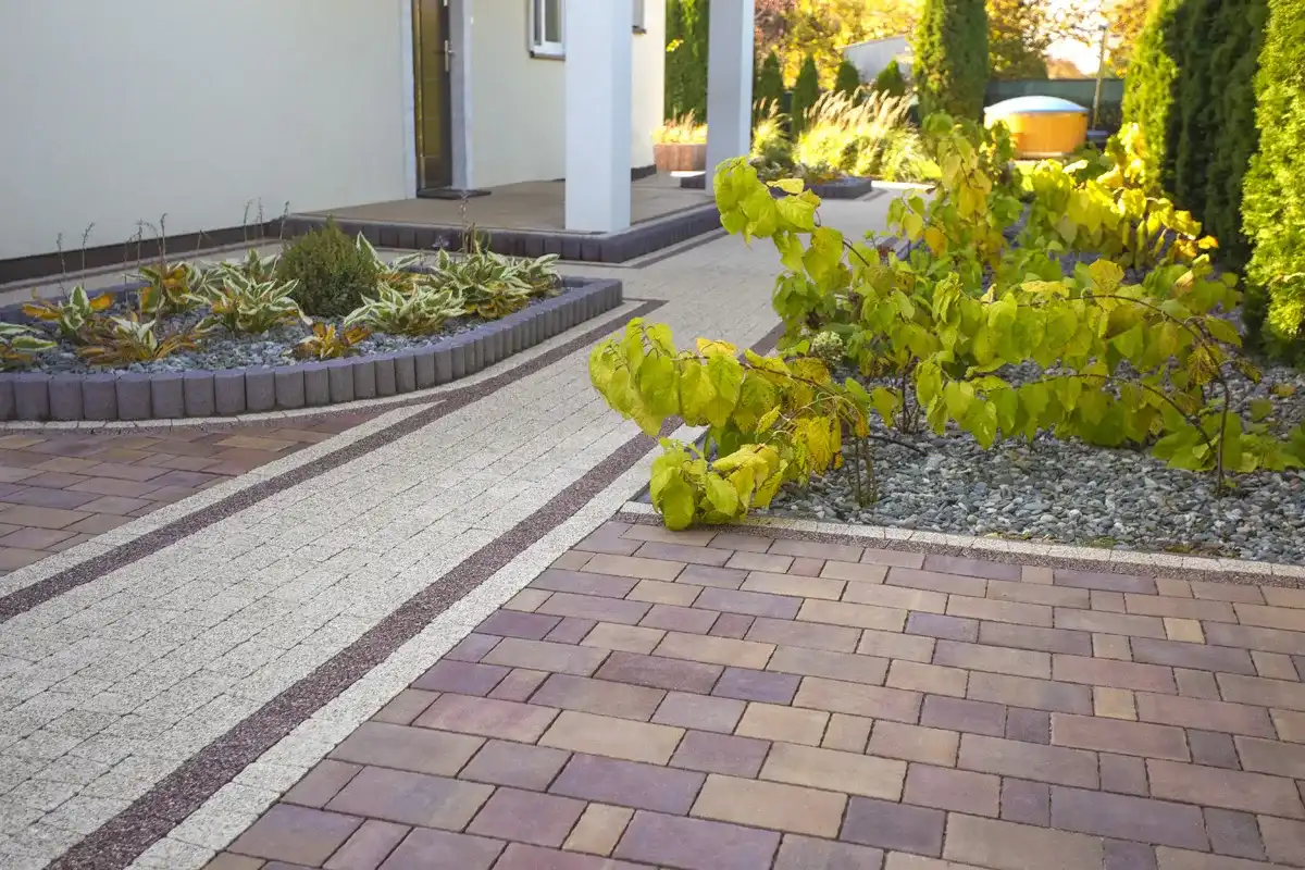 Jak łączyć kolory kostki brukowej, by uniknąć estetycznych błędów