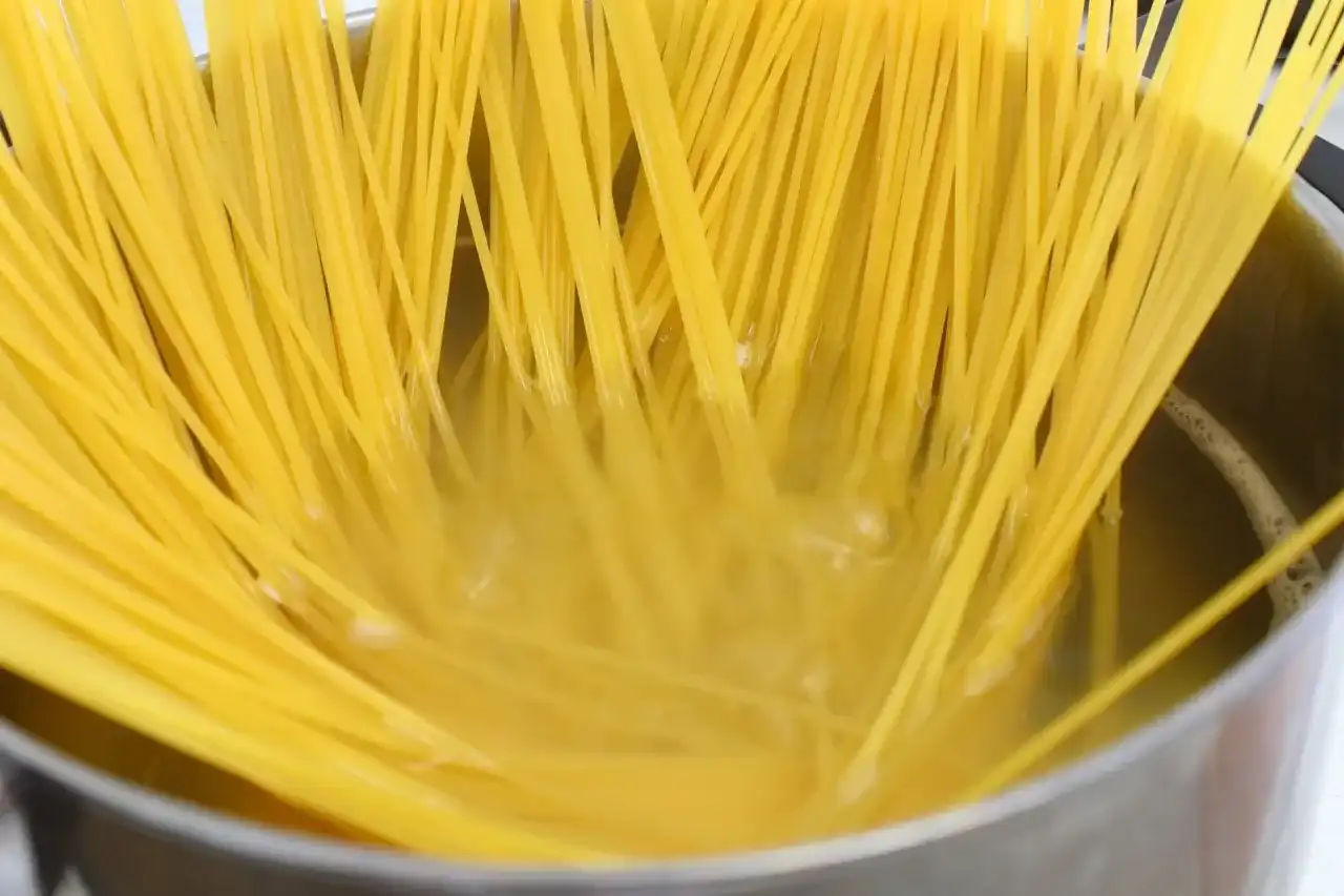 Świeży makaron- ile gotować? Idealny czas i sekret "al dente"