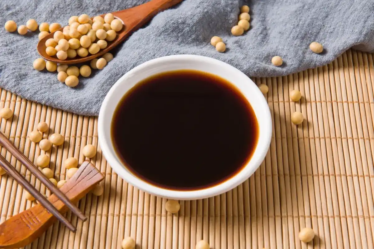 Jak zagęścić sos sojowy? Szybkie i proste metody