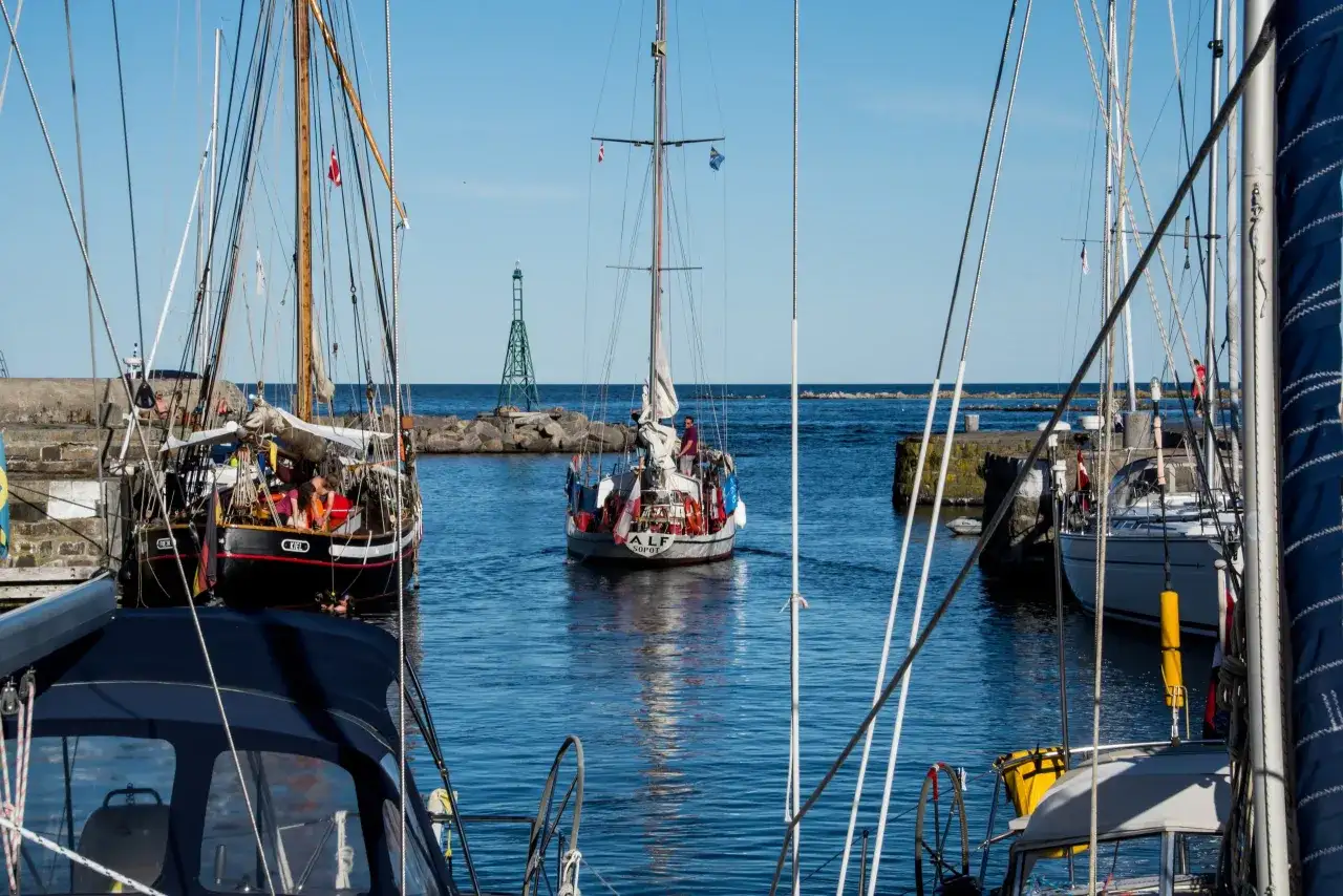 Ile trwa rejs na Bornholm? Czas podróży z portów w Polsce
