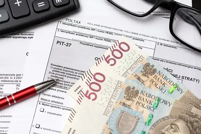 Czy małżonkowie emeryci mogą rozliczyć się razem i zaoszczędzić na podatkach?