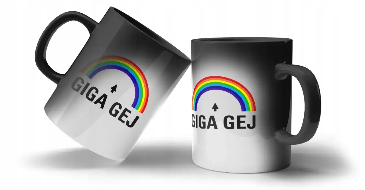 Dwa kubki zmieniające kolor z tęczą i napisem "GIGA GEJ".