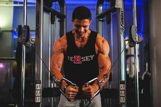 Kiedy pić shake proteinowy, aby maksymalnie zwiększyć efekty treningu?