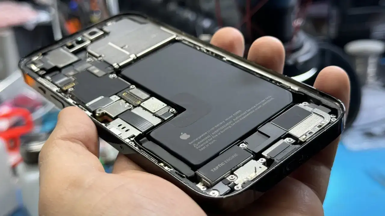 Jak naprawić ładowarkę iPhone i uniknąć problemów z ładowaniem
