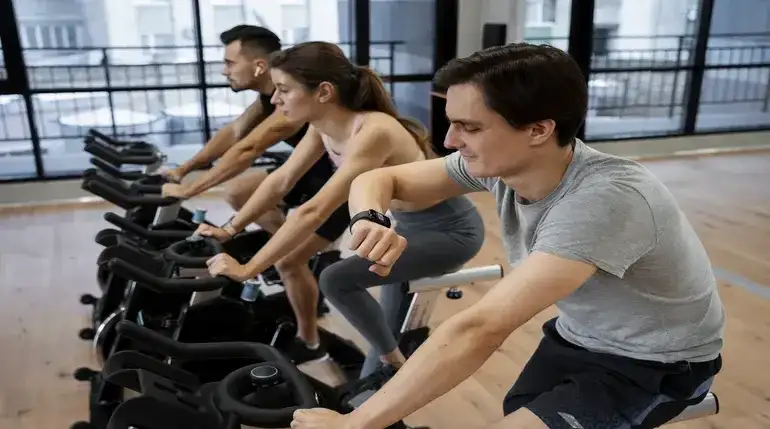 Co to są ćwiczenia cardio? Jak zacząć i schudnąć bezpiecznie?