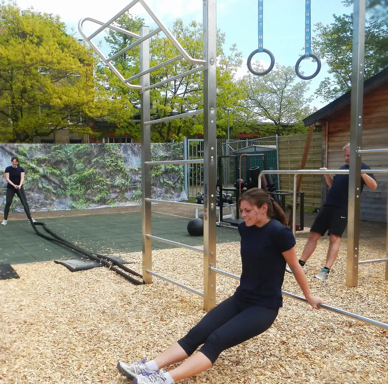 CrossFit czy kalistenika: która forma treningu przynosi lepsze efekty?