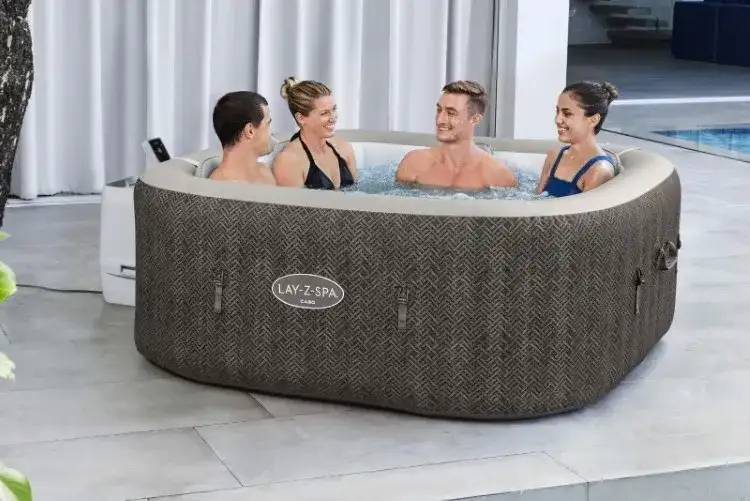 Lay-Z-Spa: Twój przewodnik po dmuchanym jacuzzi. Opinie, ceny, porady