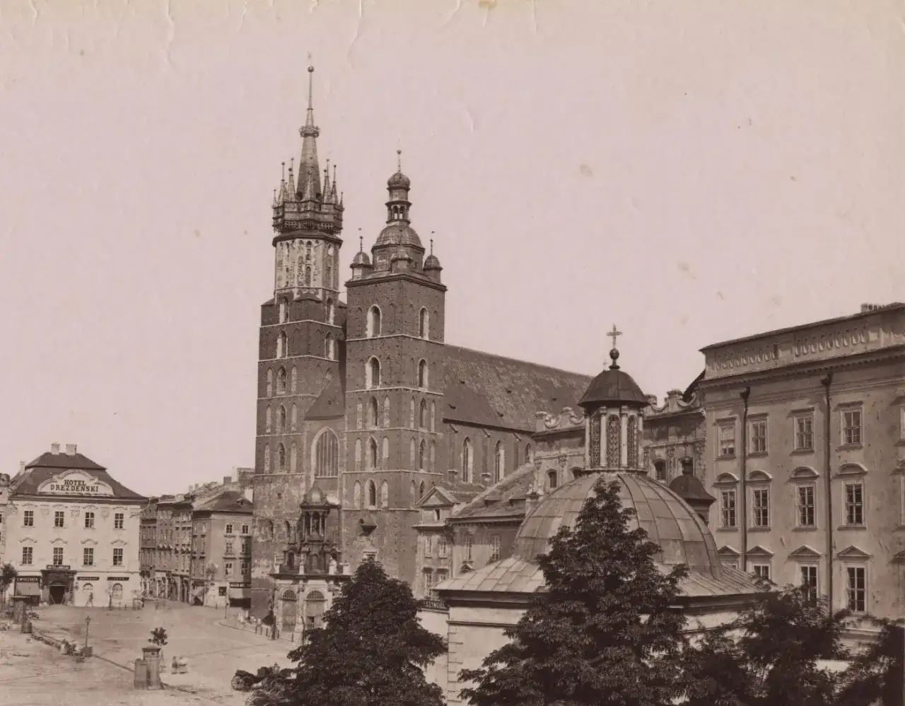Jak wygląda kościół mariacki w Krakowie? Zobacz jego niezwykłe detale