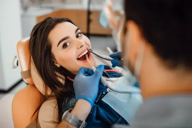 Dentysta widzi więcej: co usta mówią o Twoim zdrowiu?