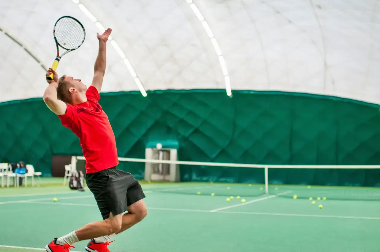 Tenis jak zacząć: Kluczowe kroki, aby uniknąć frustracji i grać lepiej