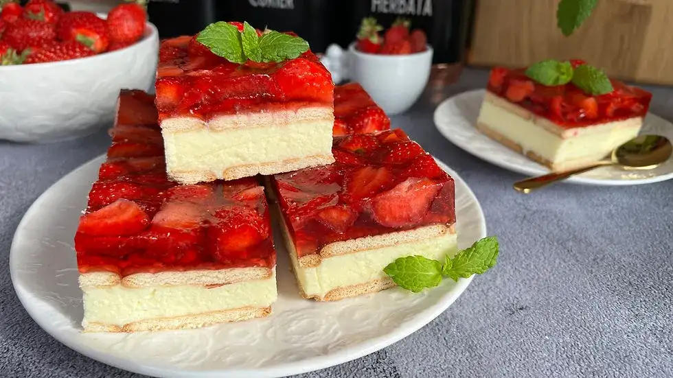 Sernik na herbatnikach z galaretką lub budyniem bez pieczenia - przepis