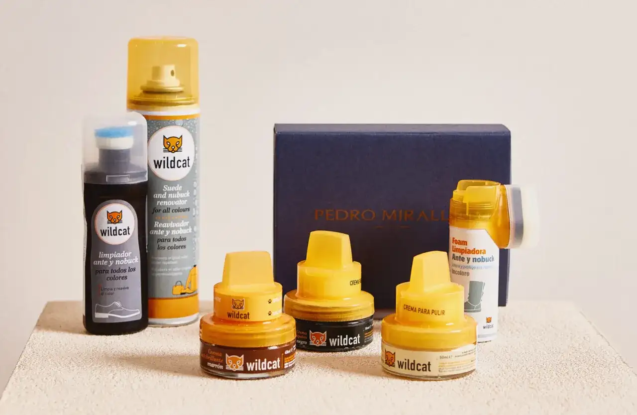Kit de cuidado para ante y nubuck: limpiador, renovador, crema para pulir y protector. ¡Adiós a la mancha de aceite en ante!