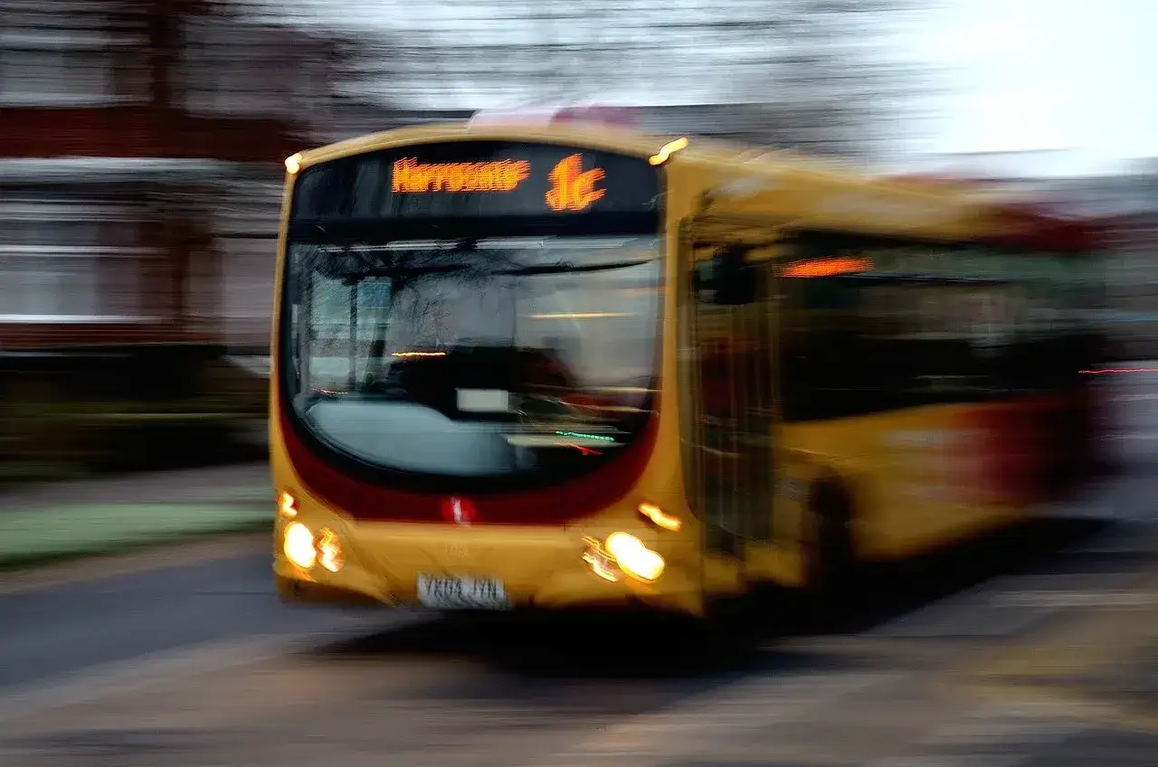Jaki bus do 20 tys? Oto najlepsze modele, które warto rozważyć